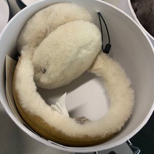 UGG wired earmuffs